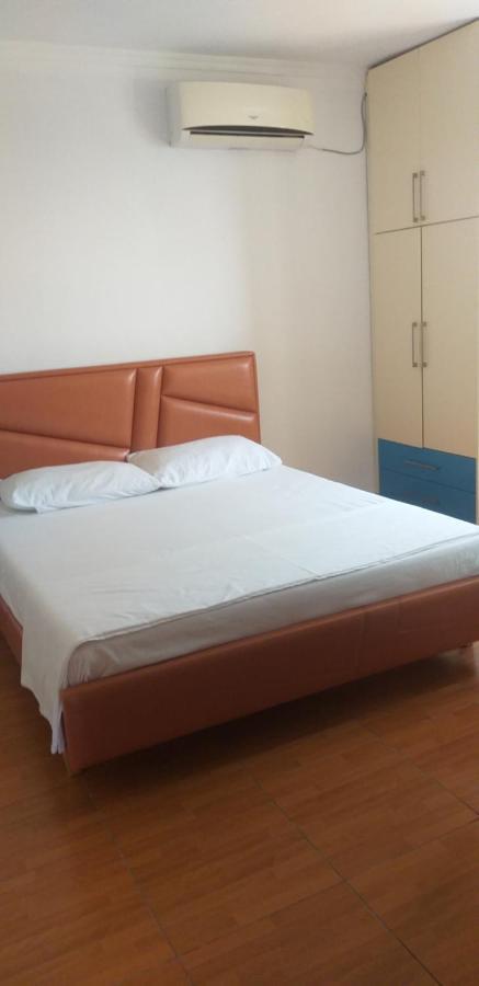 Holidays In Saranda Extérieur photo